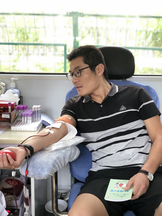 公司组织开展无偿献血活动